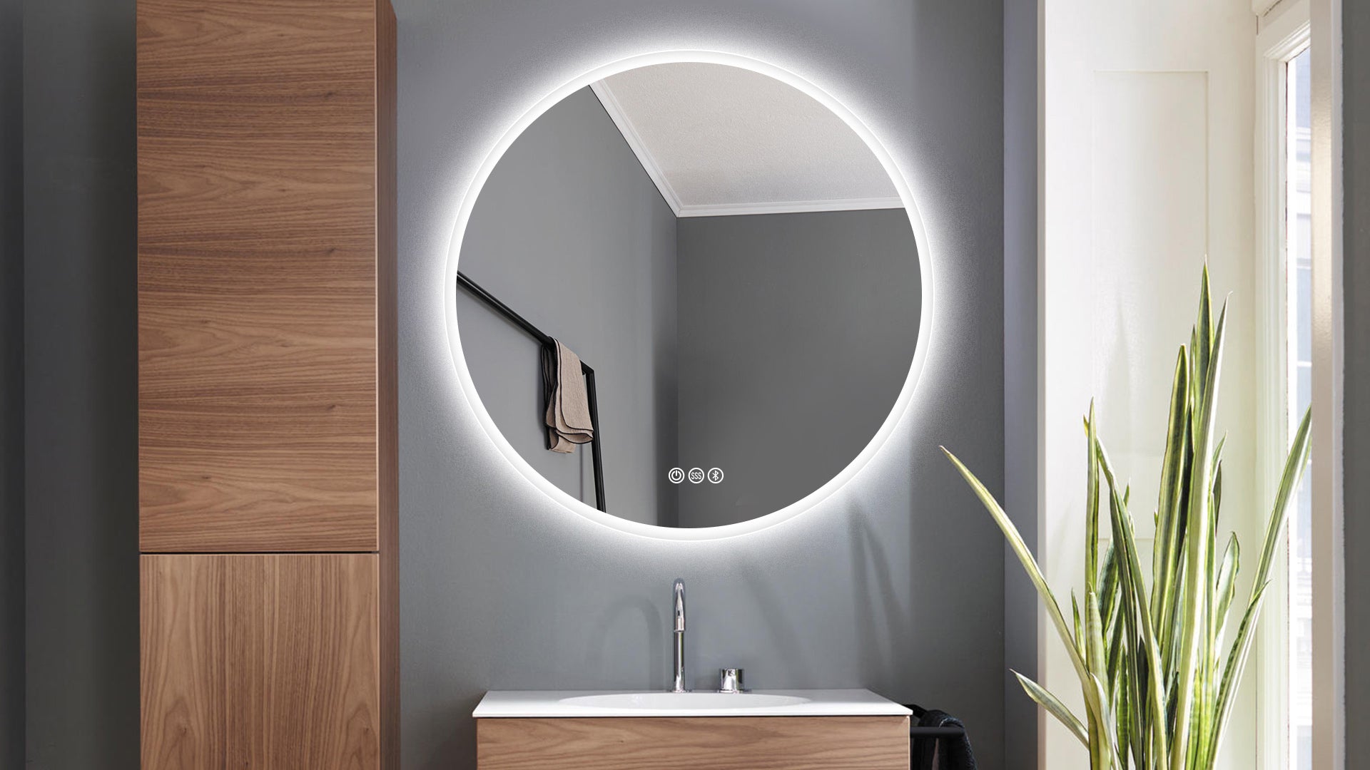 Round-Bathroom-Mirror-with-lights